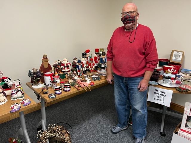 Gary Phillips volunteer